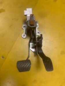 PEDAŁY GAZ HAMULEC AUTOMAT NISSAN X-TRAIL T32 EURO