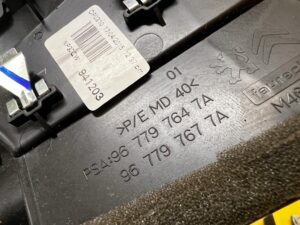 KRATKA NAWIEWU DESKI KONSOLI PRZÓD LEWY LEWA CITROEN C4 GRAND PICASSO II