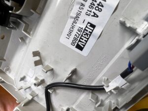 LAMPKA OŚWIETLENIE PODSUFITKI PRZÓD SOS FORD KUGA MK3 LIFT