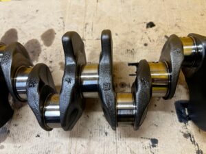 WAŁ KORBOWY RENAULT DACIA 1.5 BLUE DCI K9K U874