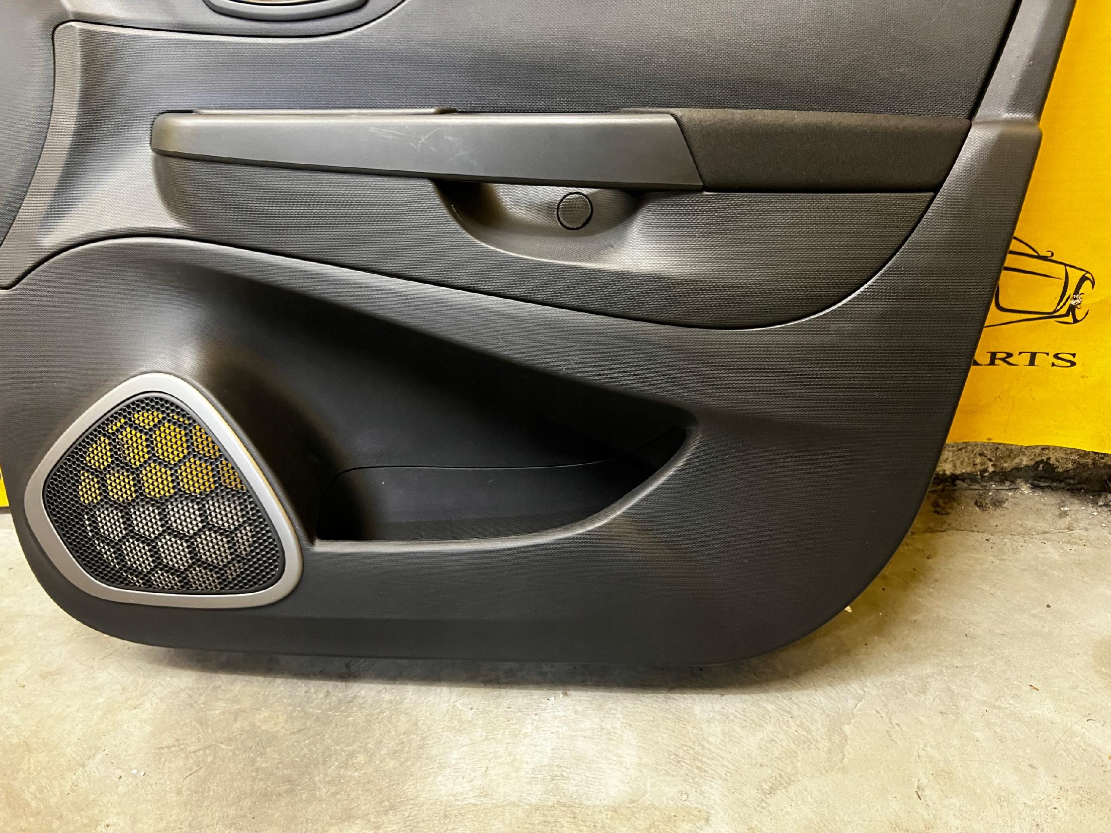 BOCZEK TAPICERKA DRZWI PRAWY PRZÓD RENAULT CAPTUR I PRZEDLIFT