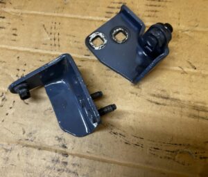 KPL ZAWIASY DRZWI PRZÓD LEWY FORD BRONCO 21- AZURE GREY PEARL