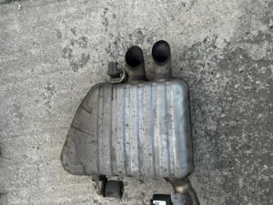 WYDECH TŁUMIK KOŃCOWY TYŁ TYLNY RURA RANGE ROVER VELAR L560 2.0D