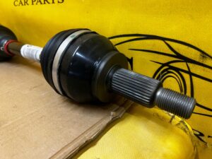 PÓŁOŚ PRZÓD PRZEDNIA PRAWY PRAWA LAND ROVER DEFENDER II L663 2.0 D SD4