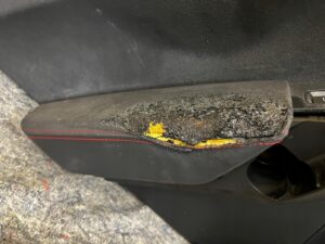 BOCZEK TAPICERKA DRZWI TYŁ LEWY PORSCHE CAYENNE 7P5 LIFT BOSE