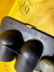 UCHWYT MOCOWANIE PRZEWODU AKUMULATORA MERCEDES GL X166