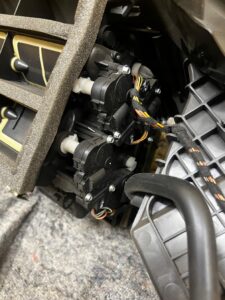 KOMPLETNA NAGRZEWNICA PAROWNIK DMUCHAWA PORSCHE CAYENNE II 7P5