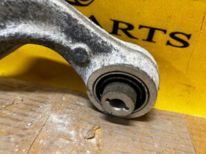 WAHACZ TYŁ LEWY JAGUAR E-PACE EVOQUE DISCOVERY L551