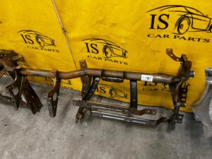 BELKA RURA STELAŻ WZMOCNIENIE WSPORNIK DESKI KONSOLI FORD BRONCO 21-