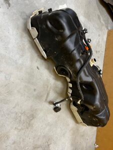 BAK ZBIORNIK POMPA PALIWA FORD KUGA MK3 2.5 PHEV