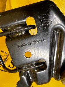 UCHWYT MOCOWANIE KANAPY TYŁ RANGE ROVER EVOQUE L538