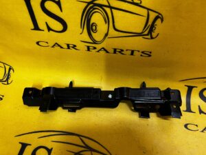 UCHWYT MOCOWANIE OSŁONY SŁUPKA A PRZÓD LEWY FORD KUGA MK3