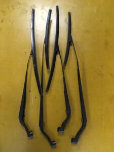 KOMPLET RAMIONA WYCIERACZEK NISSAN X-TRAIL T32 EUR