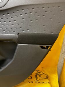 BOCZEK DRZWI PRAWY TYŁ FORD ESCAPE MK4