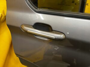 DRZWI PRAWA STRONA PRAWY PRZÓD TYŁ FORD EXPLORER VI CARBONIZED GRAY 2022R