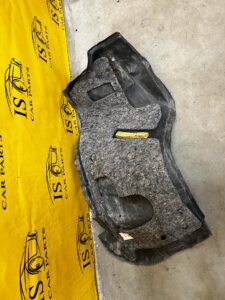 PRAWY BOCZEK TAPICERKA BAGAŻNIKA INFINITI Q50