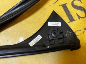 USZCZELKA DRZWI SZYB KAROSERII GÓRNA LEWA MERCEDES CLS W218 SHOOTING BRAKE