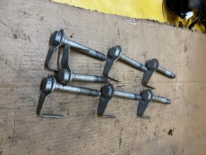 7 X ŚRUBA M16X135 FORD BRONCO 21-