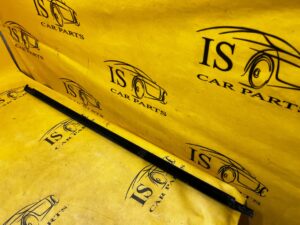 LISTWA OKIENNA SZYBOWA ZGARNIAJĄCA DRZWI TYŁ LEWY MERCEDES C-KLASA W206