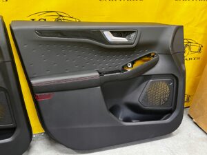 TAPICERKA BOCZEK DRZWI PRZÓD LEWY FORD KUGA MK3 ST-LINE