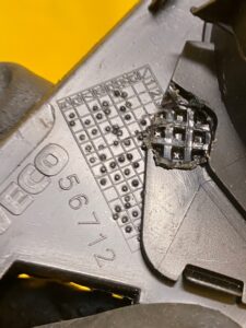 UCHWYT NA KUBEK PRAWY IVECO DAILY VI 6 19-