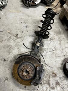 NOGA ZWROTNICA AMORTYZATOR PRZÓD PRAWY PRAWA RENAULT KADJAR 1.3 TCE