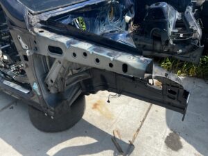 ĆWIARTKA PODŁUŻNICA FARTUCH KIELICH PRZÓD PRAWY MERCEDES GL X166 890