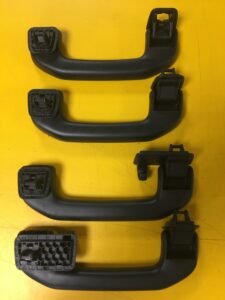 RĄCZKA UCHWYT PODSUFITKI MERCEDES 246 INFINITI Q30