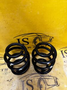 KOMPLET SPRĘŻYNY ZAWIESZENIA TYŁ MERCEDES A KLASA A45 S AMG W177 2019