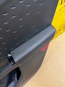 TAPICERKA BOCZEK DRZWI TYŁ PRAWY FORD KUGA MK3 TITANIUM LINE