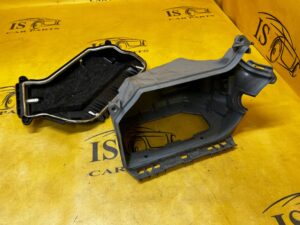 PUSZKA SKRZYNKA OBUDOWA BEZPIECZNIKÓW PORSCHE MACAN 95B