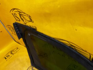 SZYBA KAROSERYJNA BŁOTNIKA TYŁ PRAWY PEUGEOT 508 I KOMBI SW