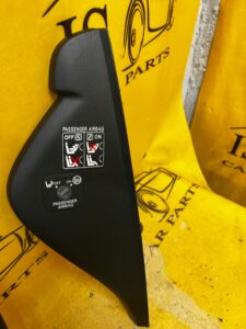 BOCZEK DESKI KONSOLI BLOKADA PODUSZKI PRAWY LEXUS RX 450H III 3 AL10