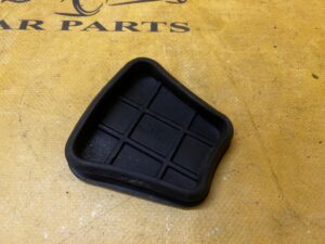 ZAŚLEPKA OTWORU PODPORY UKŁADU NAPĘDOWEGO CHEVROLET CORVETTE C5 97-04