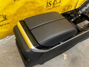 PODŁOKIETNIK SCHOWEK TUNEL ŚRODKOWY RANGE ROVER EVOQUE II L551