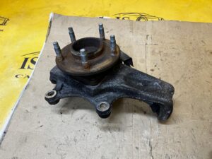 ZWROTNICA PIASTA PRZÓD LEWY CHEVROLET CORVETTE C5 97-04