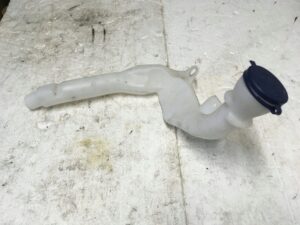 WLEW SPRYSKIWACZY PEUGEOT 208 CITROEN C3 DS3