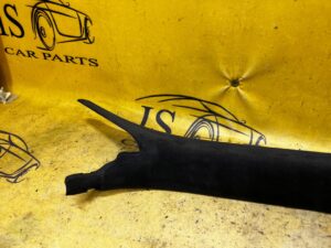 OSŁONA POSZYCIE SŁUPKA A PRZÓD PRAWY ALCANTARA PORSCHE CAYENNE II 7P5