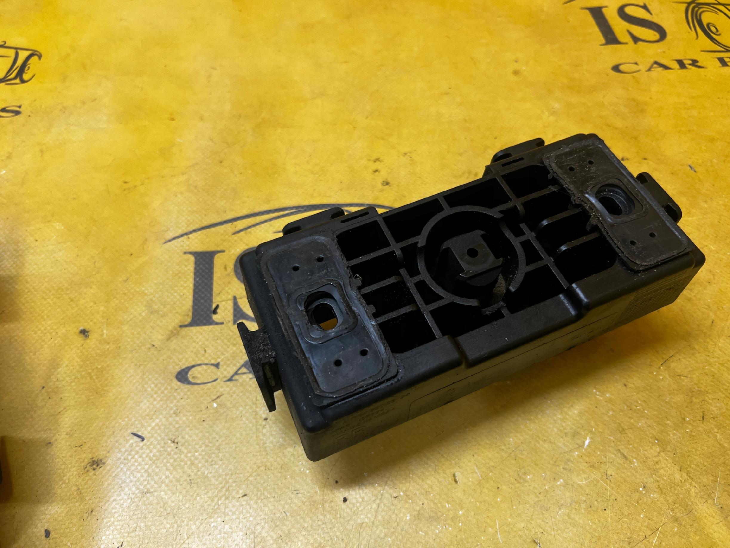 MOCOWANIE UCHWYT PROGU GUMA DO PODNOSZENIA MERCEDES GL X166