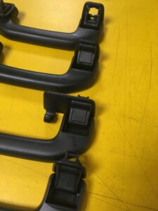 RĄCZKA UCHWYT PODSUFITKI MERCEDES 246 INFINITI Q30