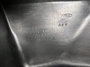 OSŁONA OBUDOWA RAMKA LUSTERKA WEWNĘTRZNEGO WSTECZNEGO FORD BRONCO 21-