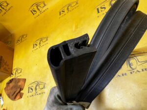 USZCZELKA PODSZYBIA MASKI POKRYWY SILNIKA MERCEDES GL X166