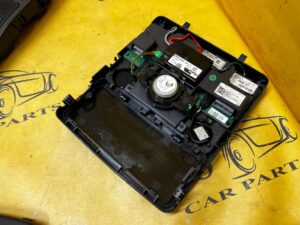 LAMPKA OŚWIETLENIE PODSUFITKI SZYBERDACH LAND ROVER DISCOVERY 5 V L462