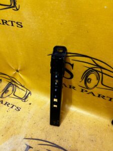 REGULACJA WYSOKOŚCI PASA SUWAK JAGUAR XJ X351