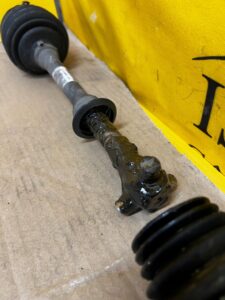 PÓŁOŚ PRZÓD PRZEDNIA LEWY LEWA MERCEDES CLS W218 3.0 CDI 4WD 4X4