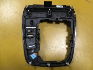 RAMKA MIESZKA WYBIERAKA DEKOR RENAULT SCENIC IV