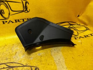 OBUDOWA OSŁONA LAMPY PRAWY TYŁ BMW F40