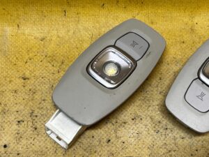 OŚWIETLENIE LAMPKA PODSUFITKI RENAULT MEGANE IV