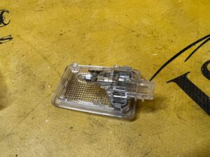 2 X LAMPKA OŚWIETLENIE PODSUFITKI WNĘTRZA LAND ROVER DISCOVERY SPORT V L550