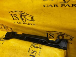 LISTWA OSŁONA BLENDA RYNIENKI BAGAŻNIKA TYŁ PRAWA FORD BRONCO 21-